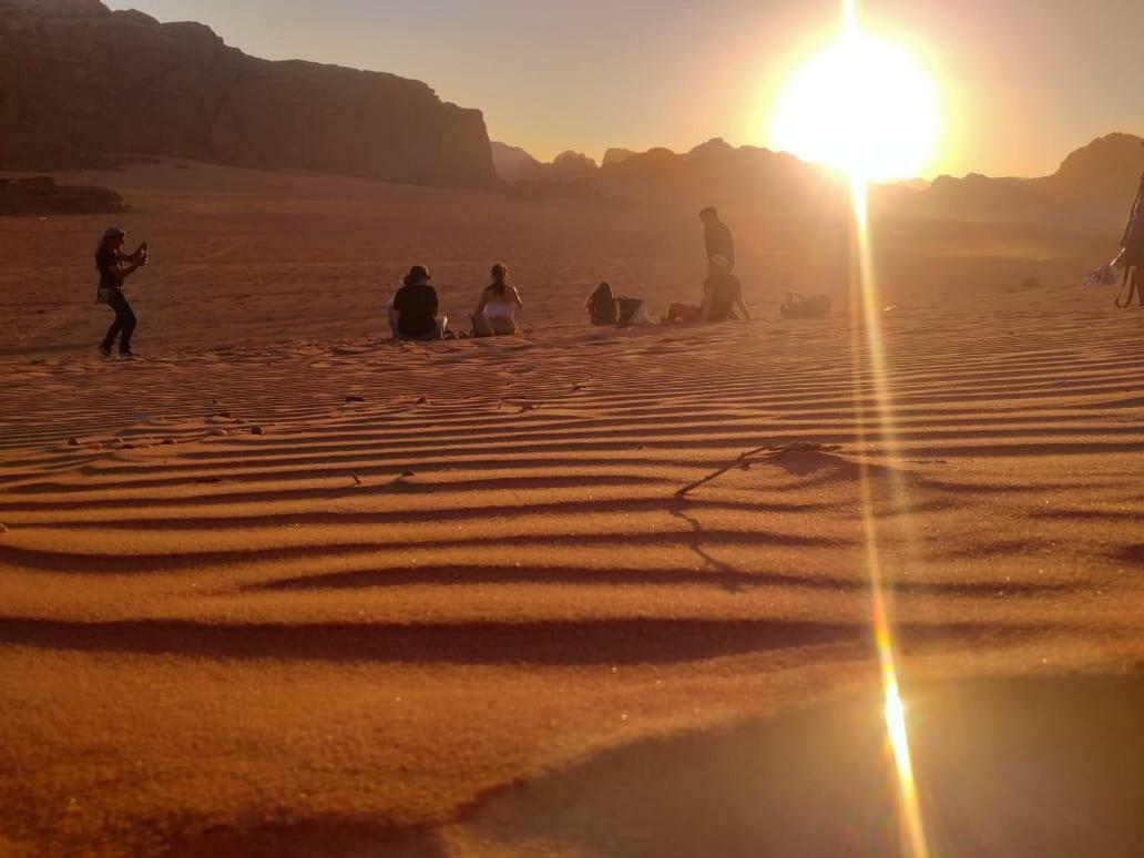 Wadi Rum Bedouin House Bagian luar foto